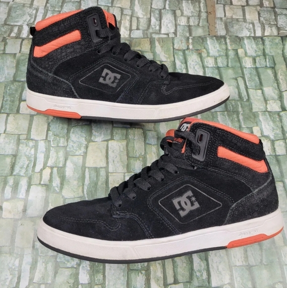 DC Shoes Nyjah High I Women's sz 7.5 Suede Black Coral - Picture 2 of 9